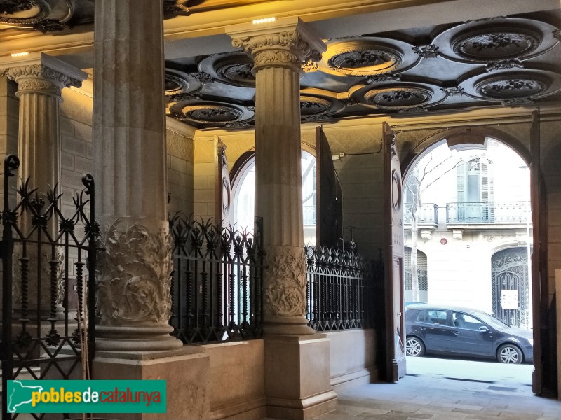 Barcelona - Ausiàs Marc, 37-39 (Foto: Anna Corcoll, 2022) Barcelona - Ausiàs Marc, 37-39