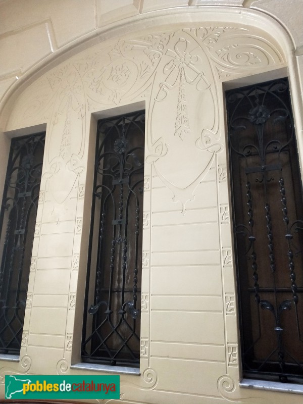 Barcelona - Plaça Urquinaona, 4 (Foto: Anna Corcoll, 2022) Barcelona - Plaça Urquinaona, 4