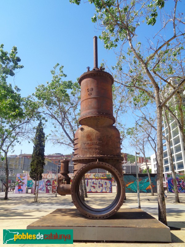 Barcelona - Les Tres Xemeneies (Foto: Sergi Suárez, 2022) Barcelona - Les Tres Xemeneies