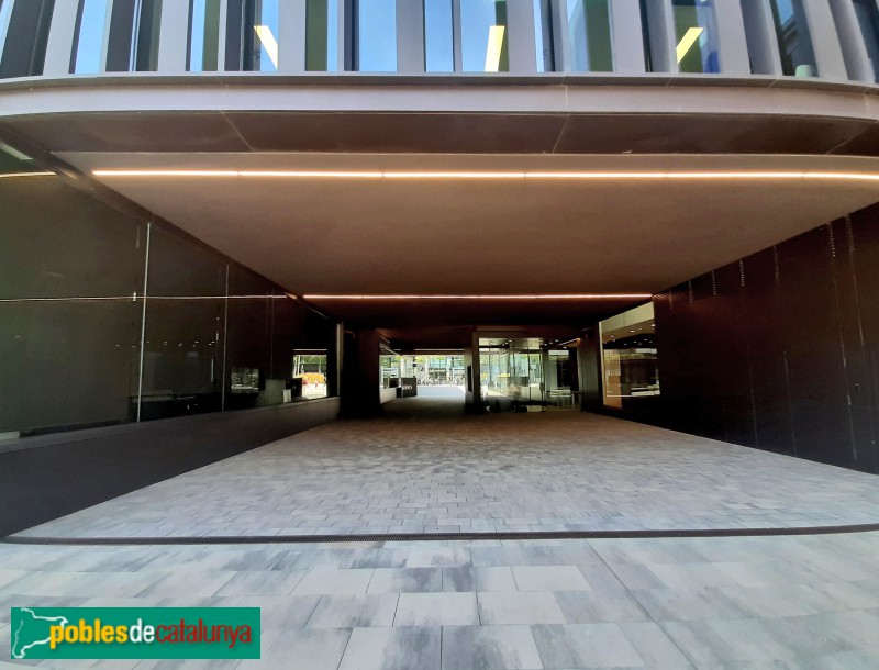 Barcelona - Pallars, 190-202. Passadis intern (Foto: Sergi Suárez, 2022) Barcelona - Pallars, 190-202. Passadis intern