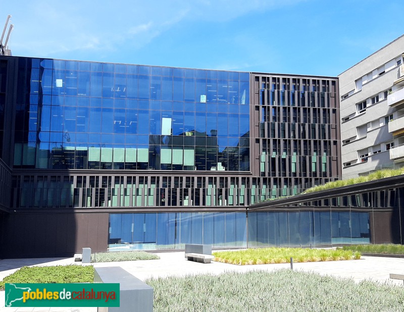 Barcelona - Pallars, 190-202. Pati central (Foto: Sergi Suárez, 2022) Barcelona - Pallars, 190-202. Pati central