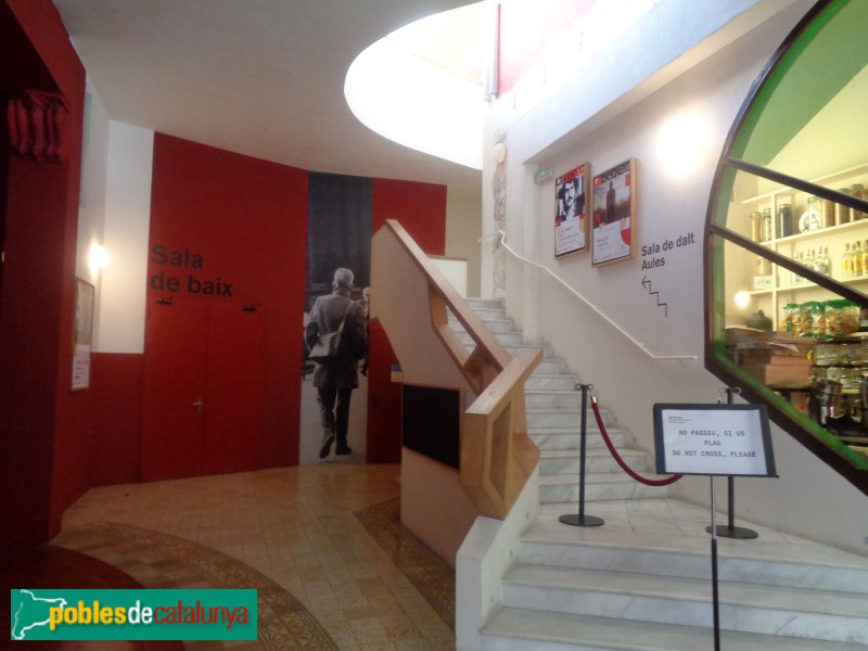 Barcelona - Cooperativa Popular (Sala Beckett) (Foto: Sergi Suárez, 2022) Barcelona - Cooperativa Popular (Sala Beckett)