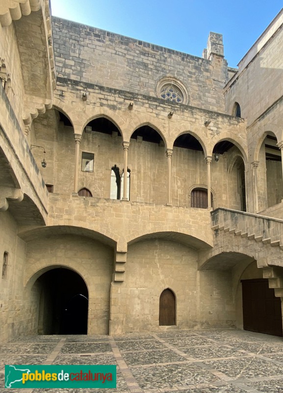Tortosa - Palau episcopal (Foto: Albert Esteves, 2022) Tortosa - Palau episcopal