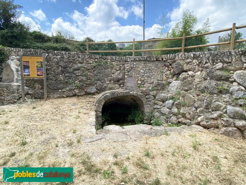 Alfara de Carles - Font Vella (Foto: Albert Esteves, 2022) Alfara de Carles - Font Vella