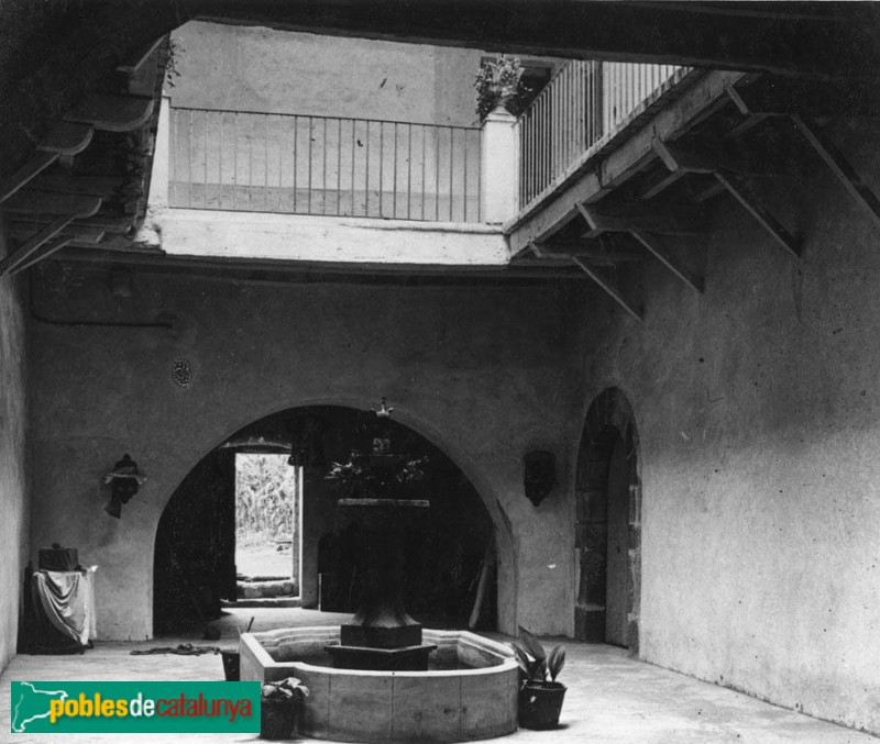 Sant Celoni - Rectoria Vella (Foto: Antoni Gallardo -Arxiu fotogràfic Centre Excursionista de Catalunya-, 1912) Sant Celoni - Rectoria Vella