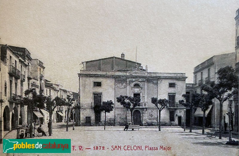 Sant Celoni - La plaça de la Vila i l'antic Ajuntament. Posta antiga Sant Celoni - La plaça de la Vila i l'antic Ajuntament. Posta antiga