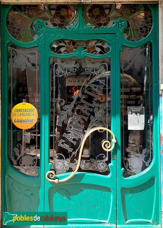 Barcelona - Farmàcia Villarroel, 53 (Foto: Sergi Suárez, 2022) Barcelona - Farmàcia Villarroel, 53