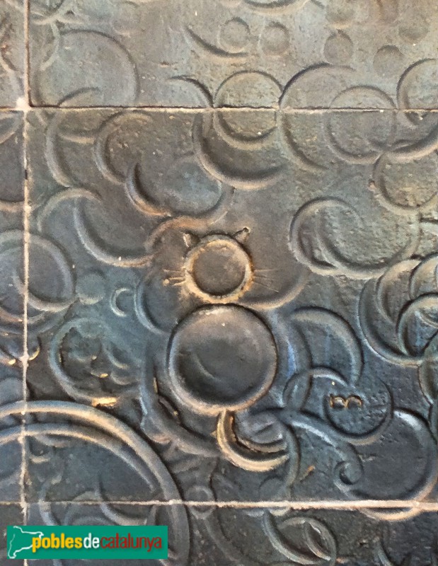 Barcelona - Edifici Mediterrani. Creta (gat). (Consell de Cent, 160-186) (Foto: Anna Corcoll, 2019) Barcelona - Edifici Mediterrani. Creta (gat). (Consell de Cent, 160-186)