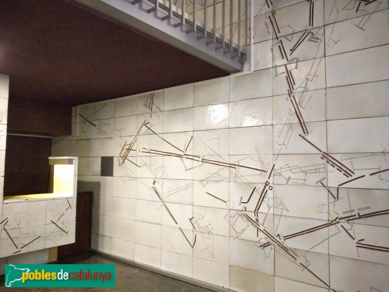 Barcelona - Edifici Mediterrani. Rodes. (Consell de Cent, 160-186) (Foto: Anna Corcoll, 2019) Barcelona - Edifici Mediterrani. Rodes. (Consell de Cent, 160-186)