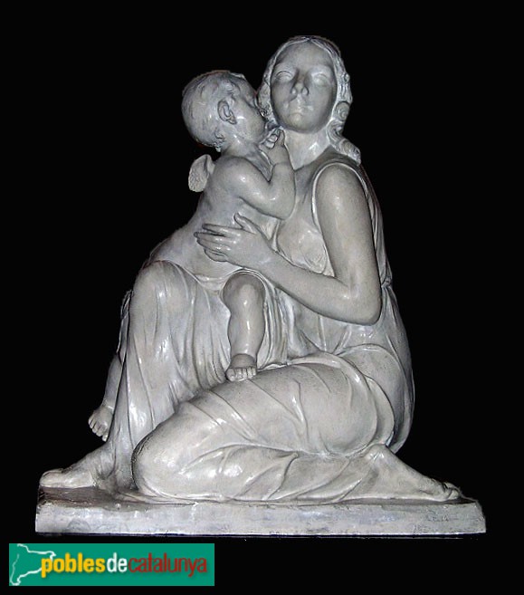 Sant Celoni - Hotel Suís - Escultura <i>Donzella i Cupido</i>, de Lluís Montané (1928) Sant Celoni - Hotel Suís - Escultura <i>Donzella i Cupido</i>, de Lluís Montané (1928)