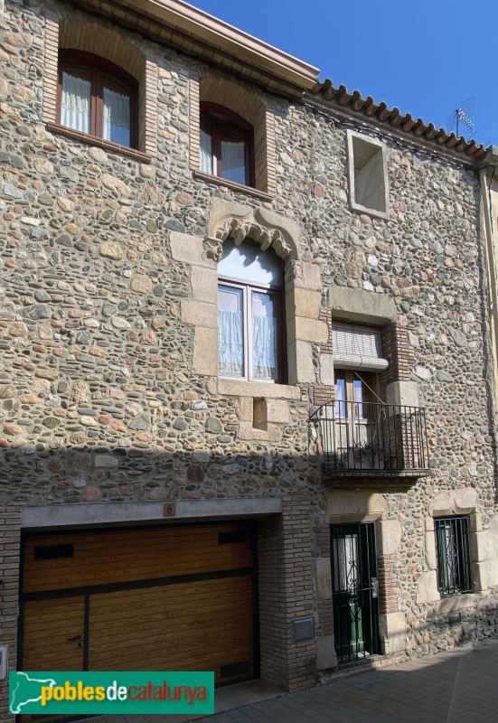 Sant Celoni - Casal dels Gualba - Can Cabra (La Batllòria) (Foto: Albert Esteves, 2022) Sant Celoni - Casal dels Gualba - Can Cabra (La Batllòria)