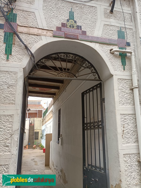 Barcelona - Passatge del carrer de l'Aviació, 12 (Foto: Anna Corcoll, 2022) Barcelona - Passatge del carrer de l'Aviació, 12