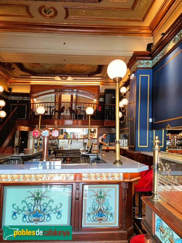 Barcelona - Antiga Xarcuteria Mumbrú (Foto: Anna Corcoll, 2022) Barcelona - Antiga Xarcuteria Mumbrú