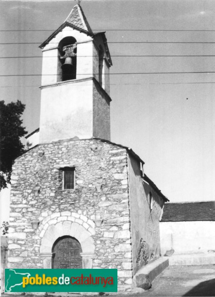 Queixans - Església de Sant Cosme i Damià, abans de la restauració (Foto: Sebastià Bosom, Paquita Giraud -Calaix.gencat.cat-, 1984) Queixans - Església de Sant Cosme i Damià, abans de la restauració