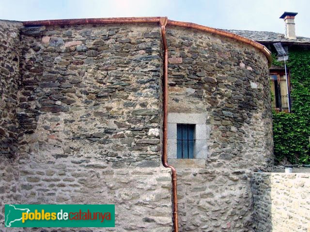 Urtx - Església de Sant Martí (Foto: Albert Esteves, 2006) Urtx - Església de Sant Martí