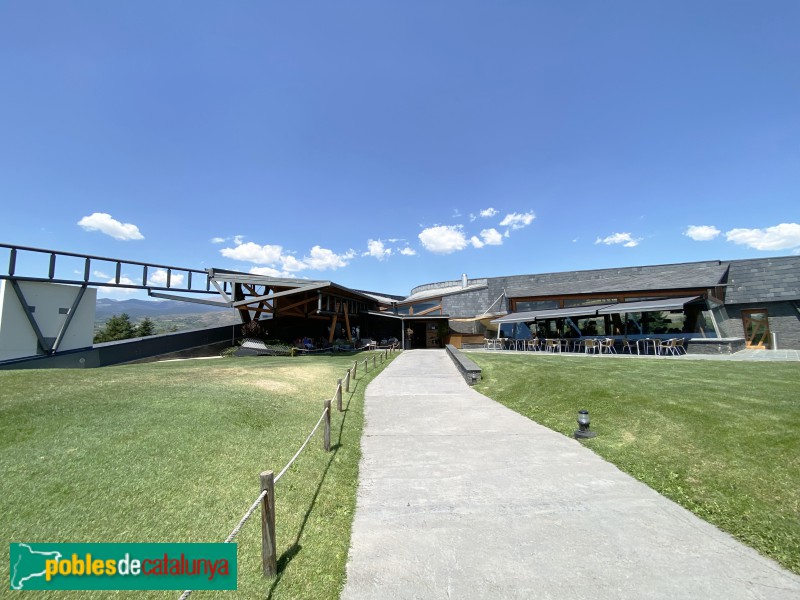 Soriguerola - Casa-club Golf Fontanals (Foto: Albert Esteves, 2022) Soriguerola - Casa-club Golf Fontanals