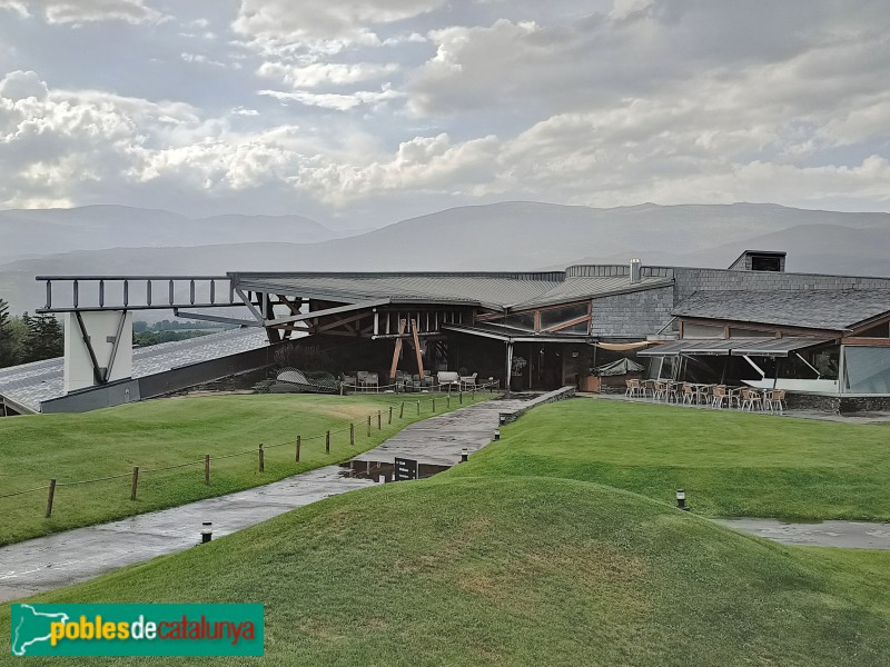 Soriguerola - Casa-club Golf Fontanals (Foto: Anna Corcoll, 2022) Soriguerola - Casa-club Golf Fontanals