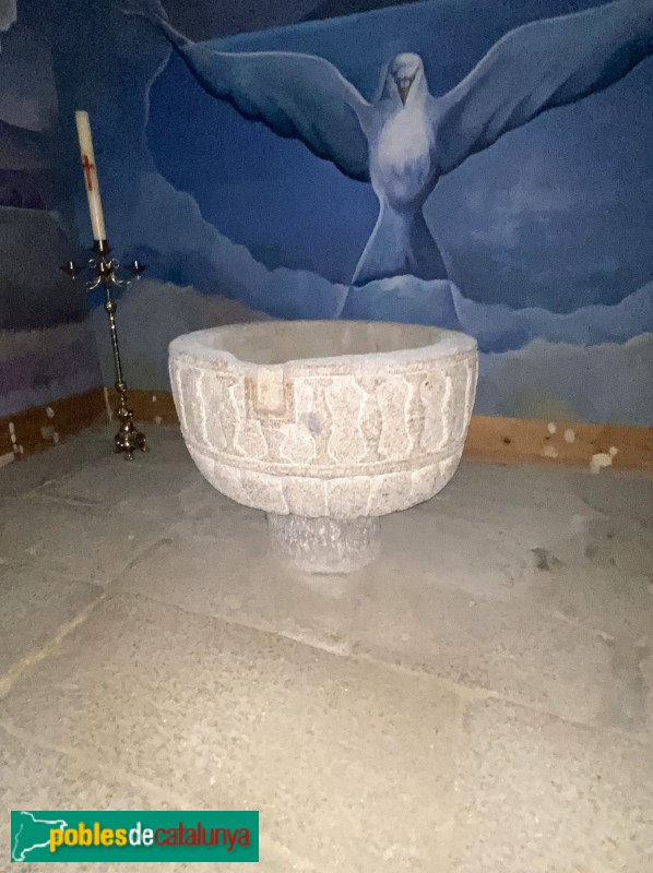 Llívia - Església. Baptisteri (Foto: Albert Esteves, 2022) Llívia - Església. Baptisteri