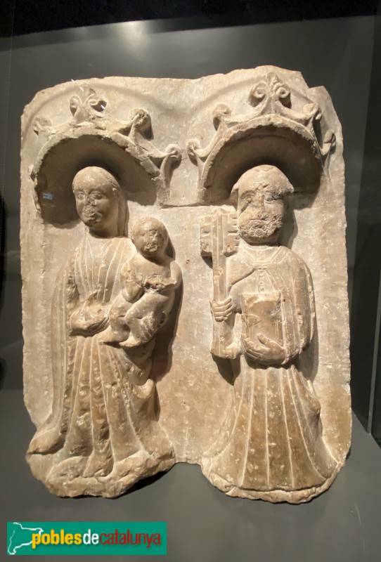 Llívia - Museu de Llívia. Relleu dels segles XIV-XV procedent de la torre de Bernat de So (Foto: Albert Esteves, 2022) Llívia - Museu de Llívia. Relleu dels segles XIV-XV procedent de la torre de Bernat de So