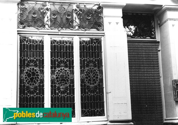 Llívia - Can Marcel·lí (Foto: <i>Anna M. Bruguera -calaix.gencat.cat-</i>, 1989) Llívia - Can Marcel·lí