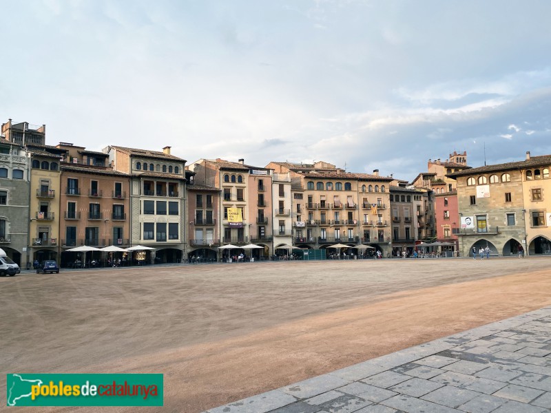 Vic - Plaça Major (Foto: Albert Esteves, 2022) Vic - Plaça Major