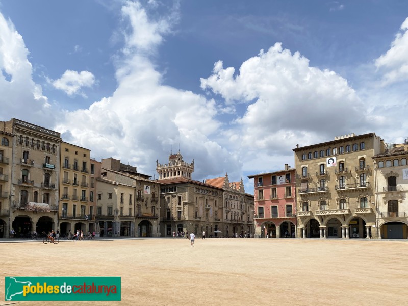 Vic - Plaça Major (Foto: Albert Esteves, 2022) Vic - Plaça Major