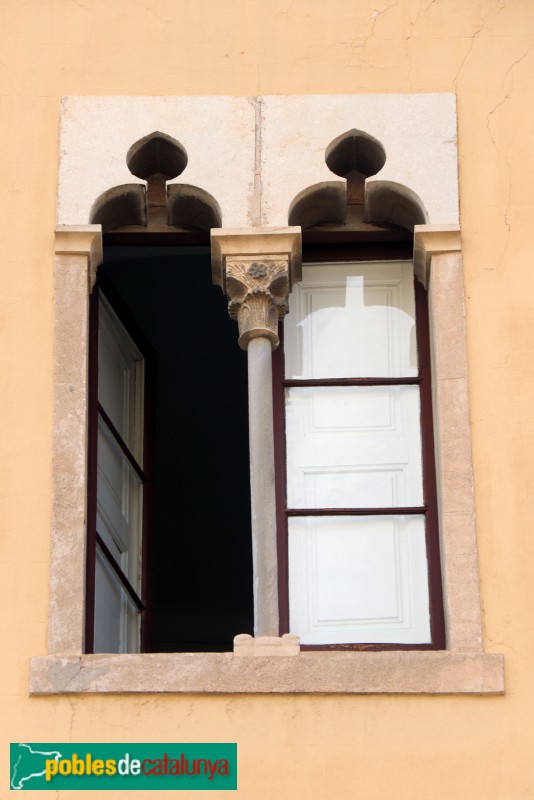 Vic - Plaça de la Catedral, 5 (Foto: Albert Esteves, 2022) Vic - Plaça de la Catedral, 5