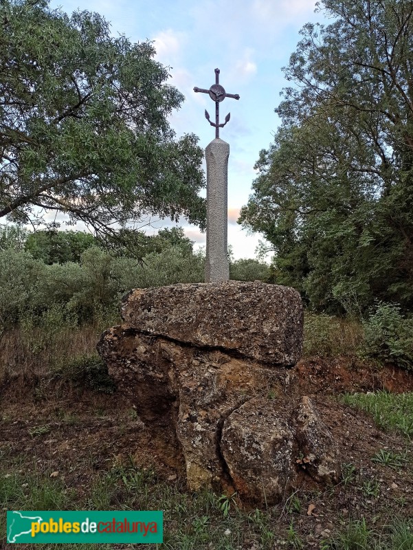 Cistella - Creu de terme (Foto: Gas Mountain, 2022) Cistella - Creu de terme