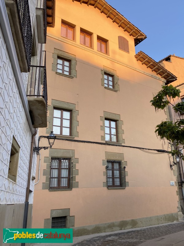 Vic - Casa Estrada Vilarrasa (Foto: Albert Esteves, 2022) Vic - Casa Estrada Vilarrasa