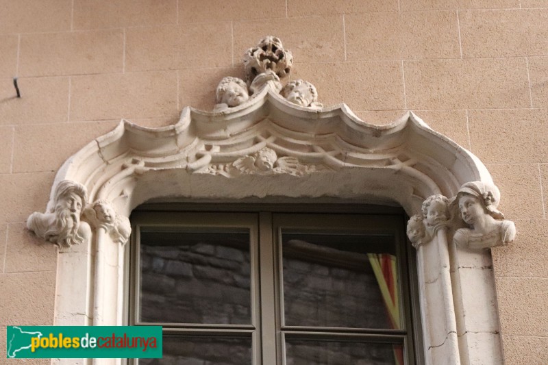 Vic - Casa Plantalamor (Foto: Albert Esteves, 2022) Vic - Casa Plantalamor