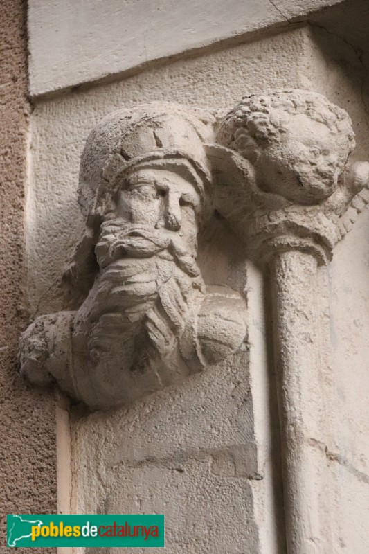 Vic - Casa Plantalamor (Foto: Albert Esteves, 2022) Vic - Casa Plantalamor