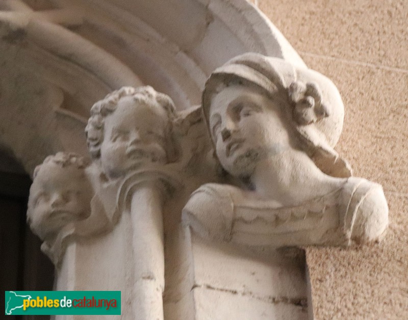 Vic - Casa Plantalamor (Foto: Albert Esteves, 2022) Vic - Casa Plantalamor