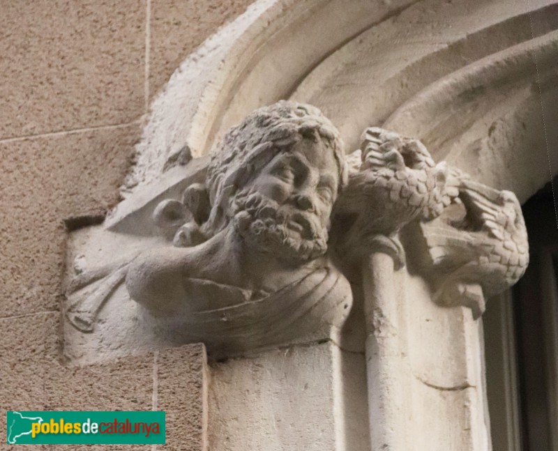 Vic - Casa Plantalamor (Foto: Albert Esteves, 2022) Vic - Casa Plantalamor