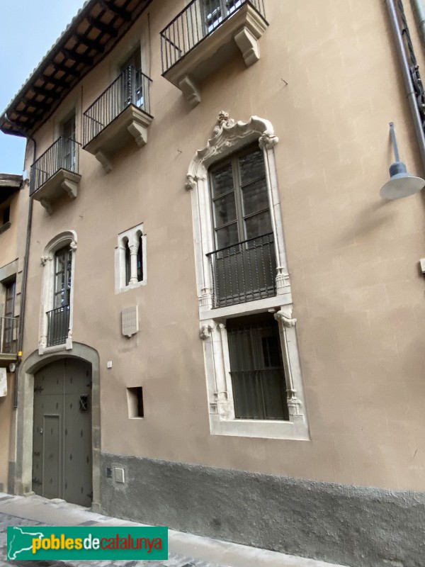 Vic - Casa Plantalamor (Foto: Albert Esteves, 2022) Vic - Casa Plantalamor