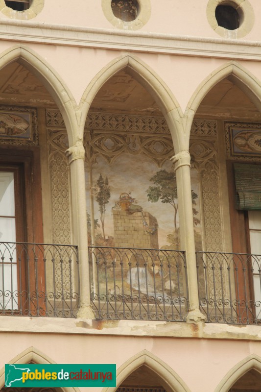 Vic - Casa Vilarrúbia (Foto: (Amador Álvarez - Llicència “Creative Commons Attribution-Share Alike 4.0 International” (https://creativecommons.org/licenses/by-sa/4.0/deed.en), 2012) Vic - Casa Vilarrúbia