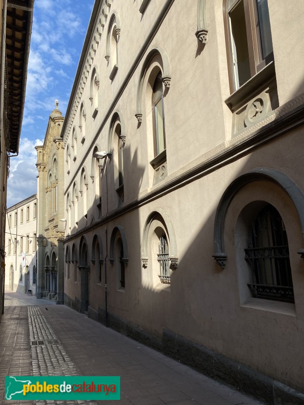 Vic - Església i convent de les carmelites (Foto: Albert Esteves, 2022) Vic - Església i convent de les carmelites
