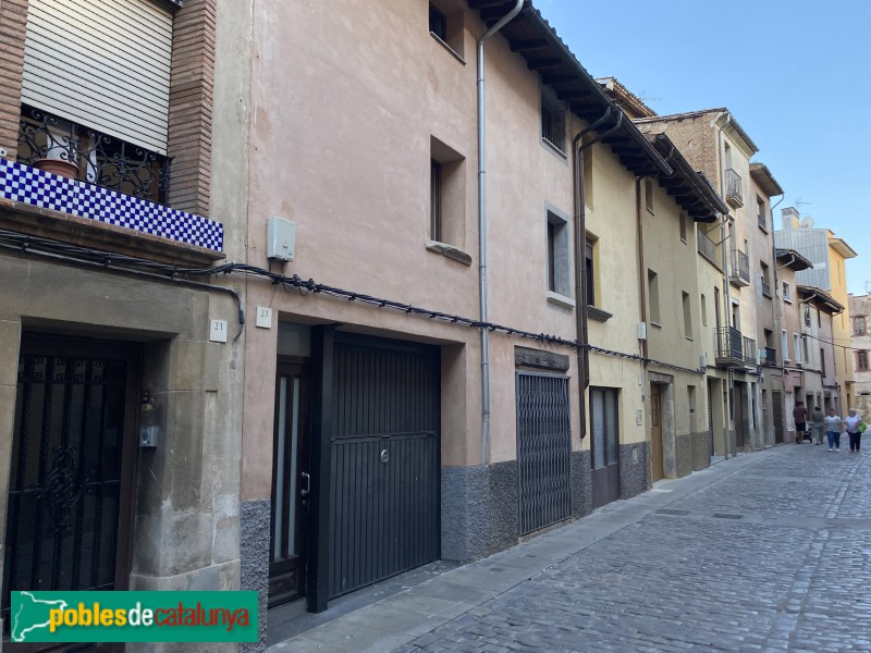 Vic - Carrer Sant Francesc (Foto: Albert Esteves, 2022) Vic - Carrer Sant Francesc