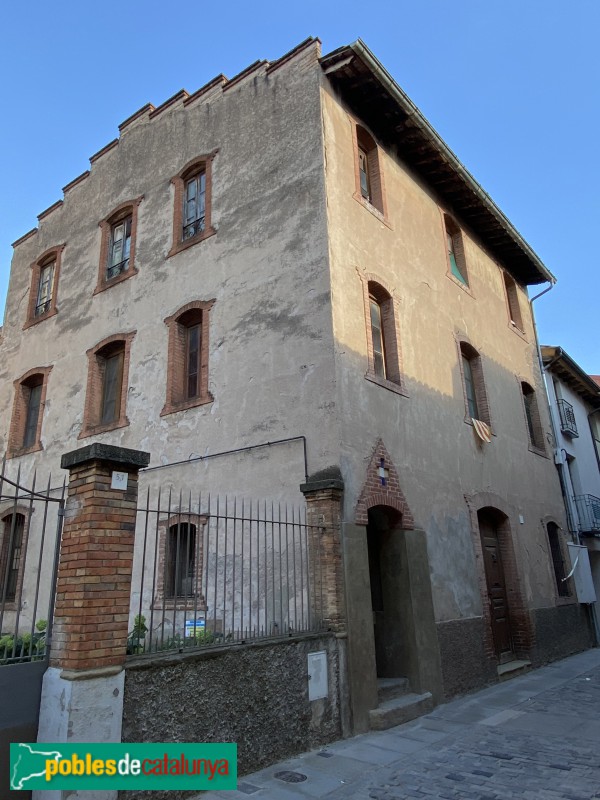 Vic - Carrer Sant Francesc (Foto: Albert Esteves, 2022) Vic - Carrer Sant Francesc