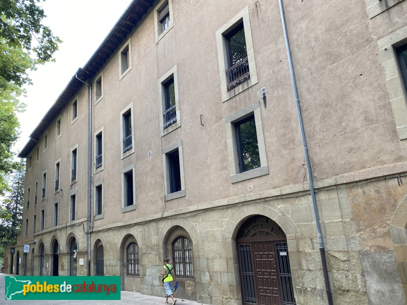 Vic - Església i convent de Sant Domènec (Foto: Albert Esteves, 2022) Vic - Església i convent de Sant Domènec