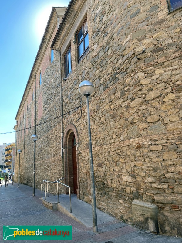 Vic - Església i convent del Remei (Foto: Albert Esteves, 2022) Vic - Església i convent del Remei