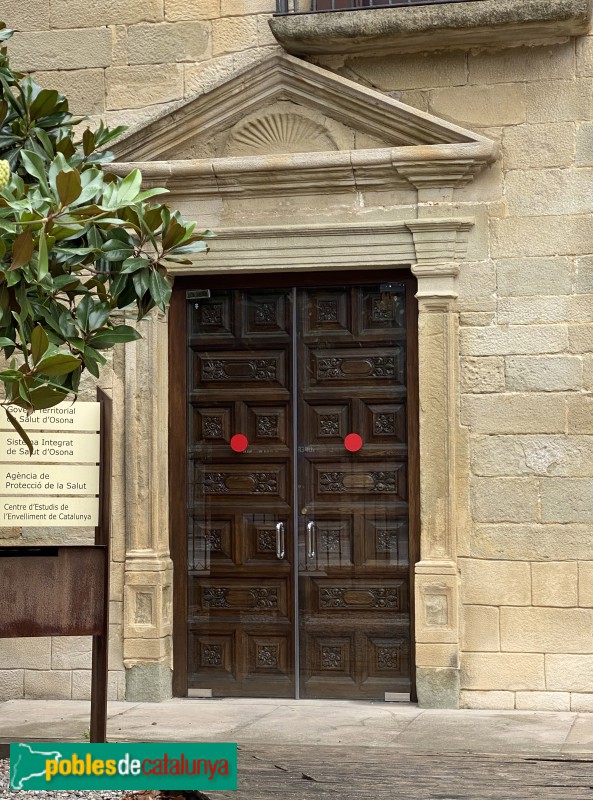 Vic - Hospital de la Santa Creu (Foto: Albert Esteves, 2022) Vic - Hospital de la Santa Creu