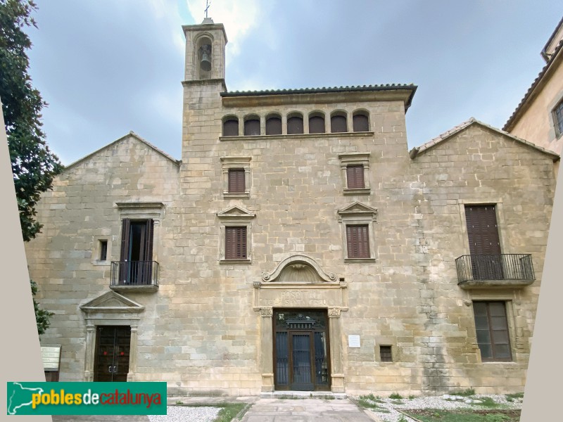 Vic - Hospital de la Santa Creu (Foto: Albert Esteves, 2022) Vic - Hospital de la Santa Creu