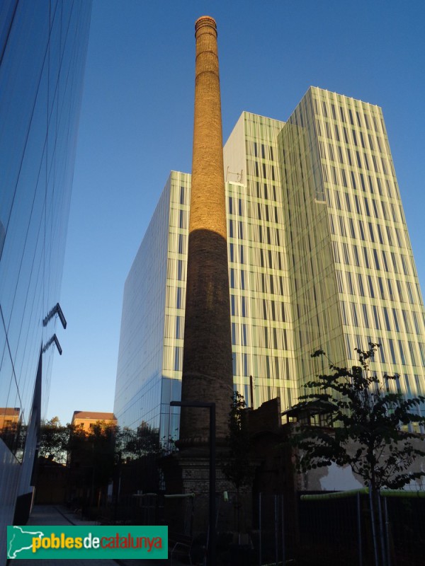 Barcelona - Xemeneia de Tallada i Lora (Foto: Sergi Suárez, 2022) Barcelona - Xemeneia de Tallada i Lora