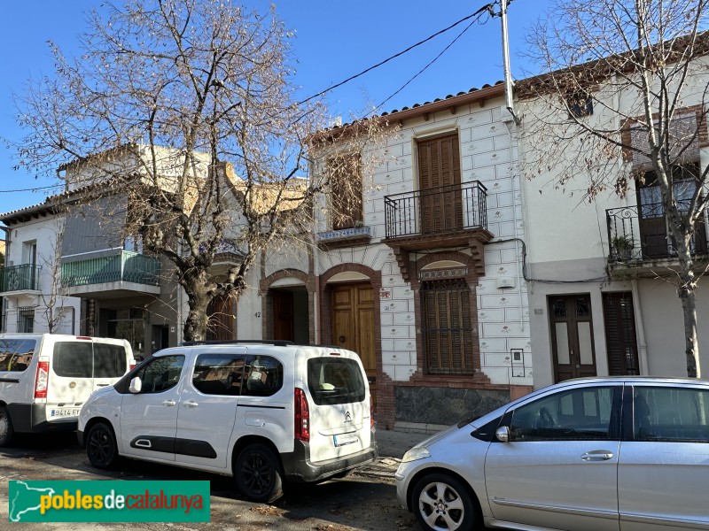 Cardedeu - Crtra. de Cànoves 40 i 42 (Foto: Albert Esteves, 2022) Cardedeu - Crtra. de Cànoves 40 i 42