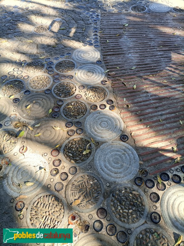 Barcelona - Mirador de l'Alcalde. Paviment (Foto: Anna Corcoll, 2023) Barcelona - Mirador de l'Alcalde. Paviment