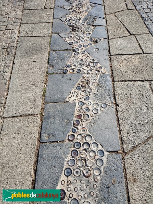 Barcelona - Mirador de l'Alcalde. Paviment (Foto: Anna Corcoll, 2023) Barcelona - Mirador de l'Alcalde. Paviment