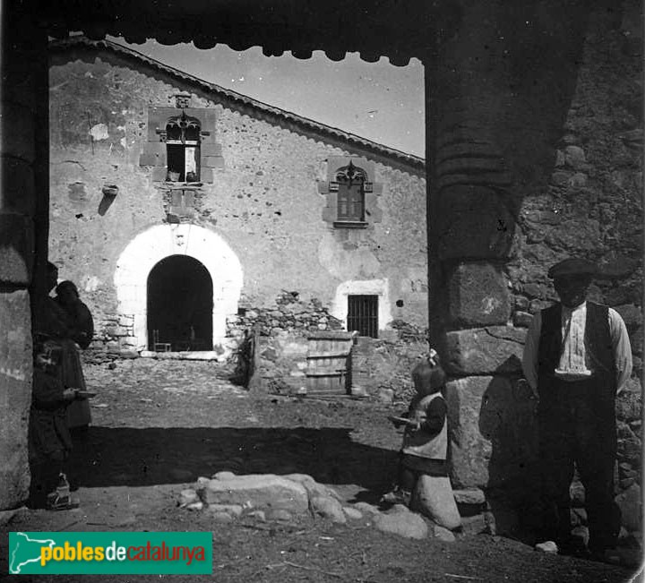 Les Franqueses del Vallès - Can Bertran (Foto: <i>Josep Salvany -Fons Salvany. Biblioteca de Catalunya-</i>, 1924) Les Franqueses del Vallès - Can Bertran