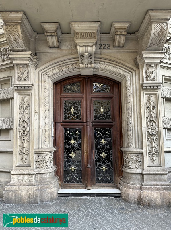 Barcelona - Diputació, 222 / Aribau, 18 (Foto: Albert Esteves, 2023) Barcelona - Diputació, 222 / Aribau, 18