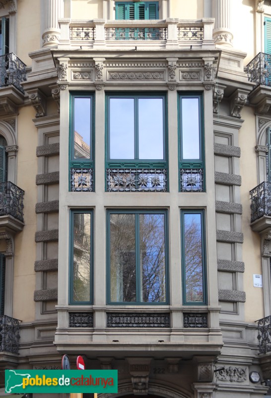 Barcelona - Diputació, 222 / Aribau, 18 (Foto: Albert Esteves, 2023) Barcelona - Diputació, 222 / Aribau, 18