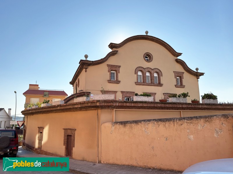 El Papiol - Avinguda Generalitat, 72 (Foto: Albert Esteves, 2023) El Papiol - Avinguda Generalitat, 72
